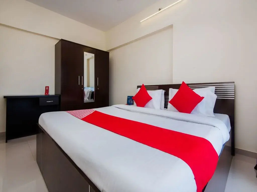 Madam Re Hospitality Service Apartment Goregaon By OYO Rooms