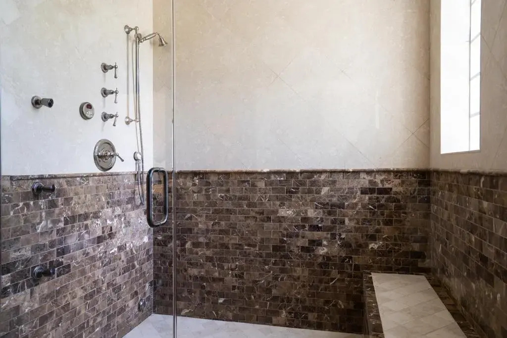 Luxury 4BD Residence on Old Greenwood Golf Course. Free Grocery Delivery