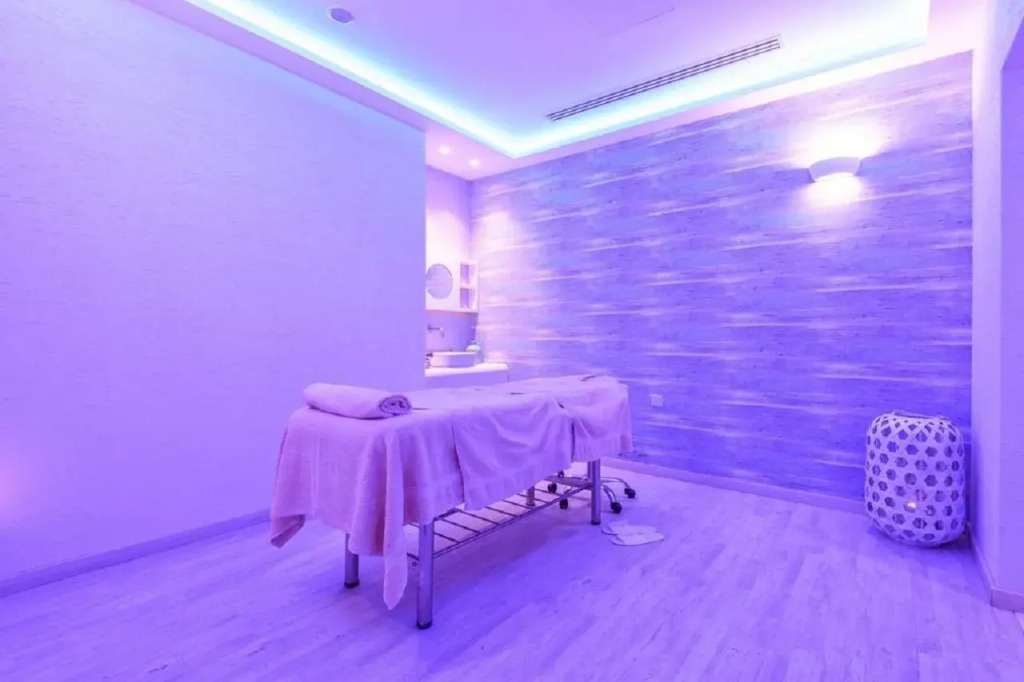 Melpo Antia Hotel & Suites