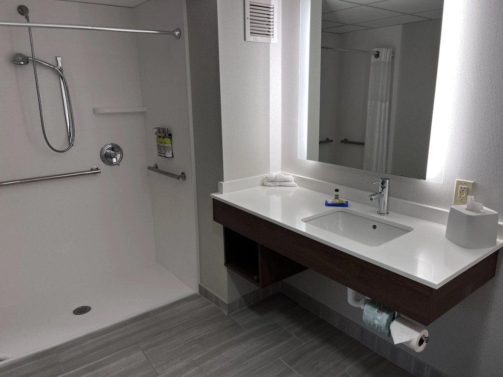 Holiday Inn Express & Suites Williamsport by IHG