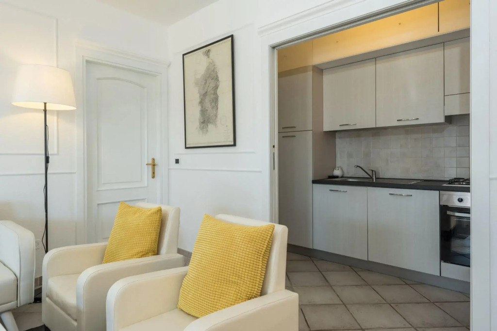 Elegant apartment is consisting of two comfortable double bedrooms (one double and one with 2 single-S'ABBA 22