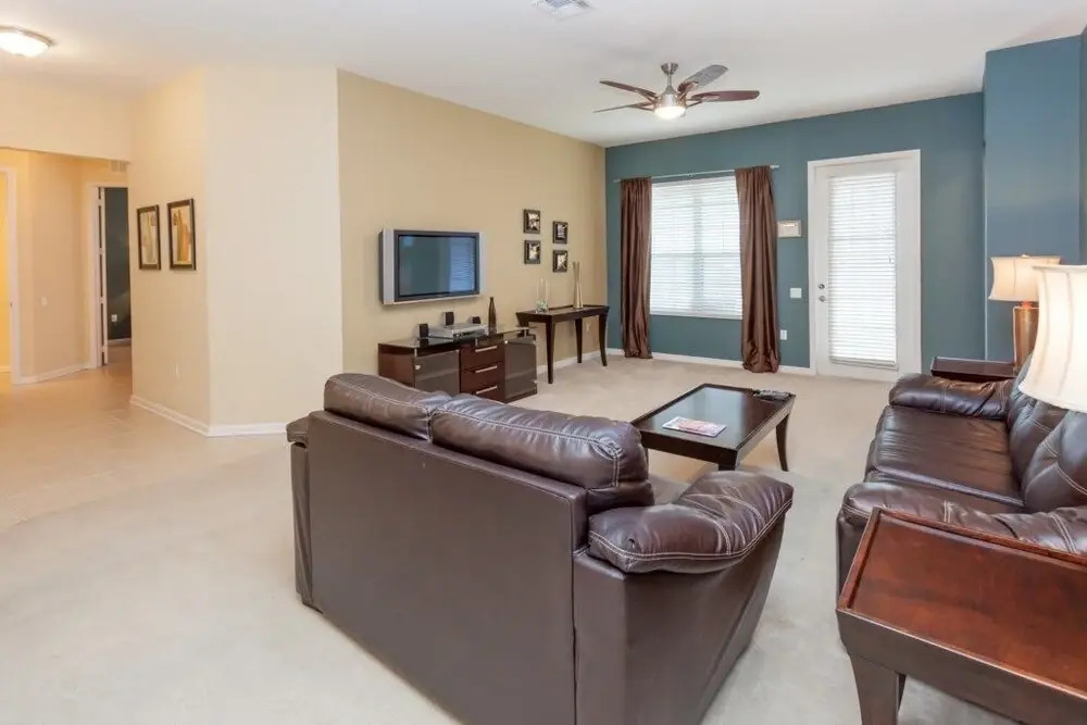 3 Bed 2 Bath Premium Lakeview l 1006
