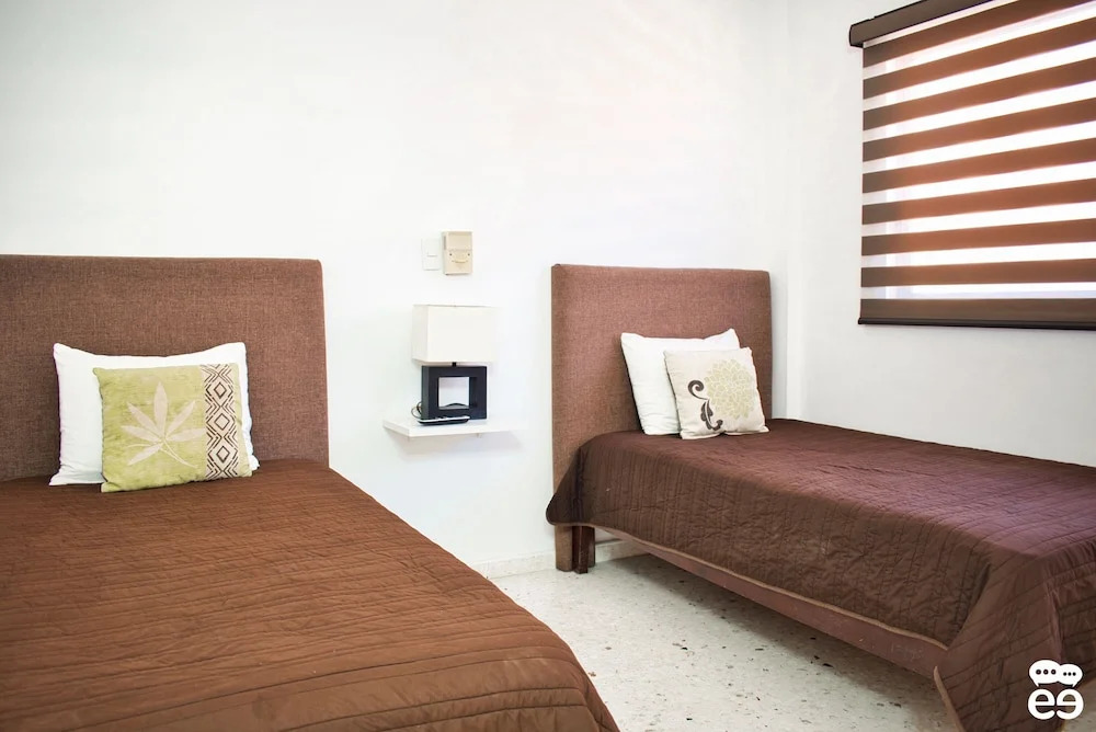 Apartment on the Beach - H-2