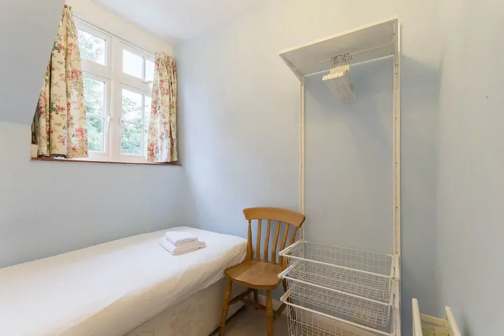 HOLIDAY HOME OF THE MONTH Finchley Sleeps 4