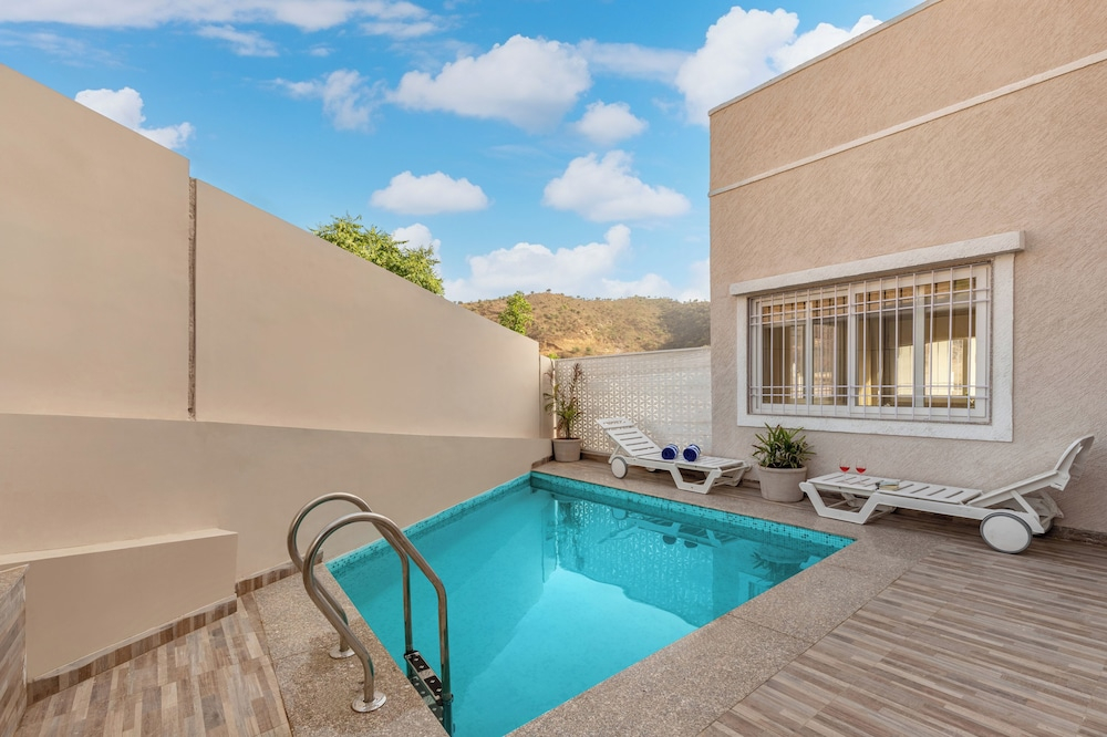 ELIVAAS Shourya Zenna Luxe 3BHK Villa with Pvt Pool, Udaipur