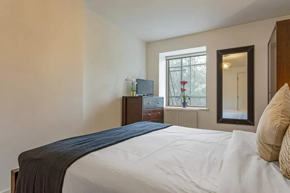 Bright 1 Bedroom Apartment Near London Bridge With Balcony