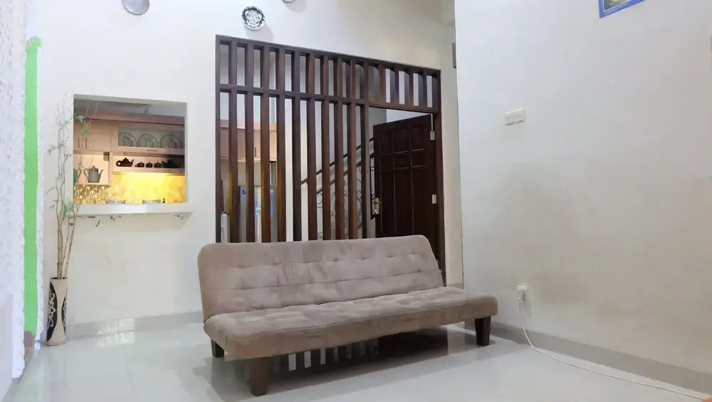 Simply Homy Guest House Uty Kronggahan