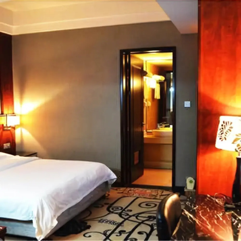 Huaya Hotel