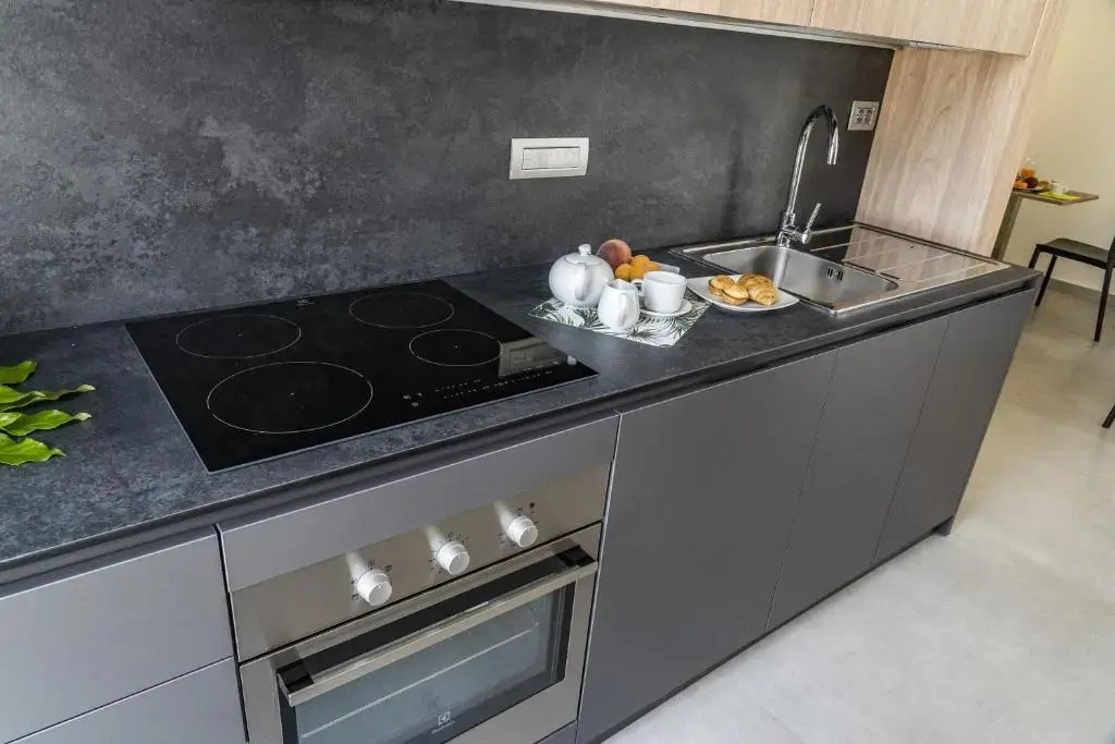 11 Catalani Rooms
