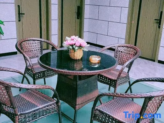 Gongtan Ancient Town Linjinting Homestay