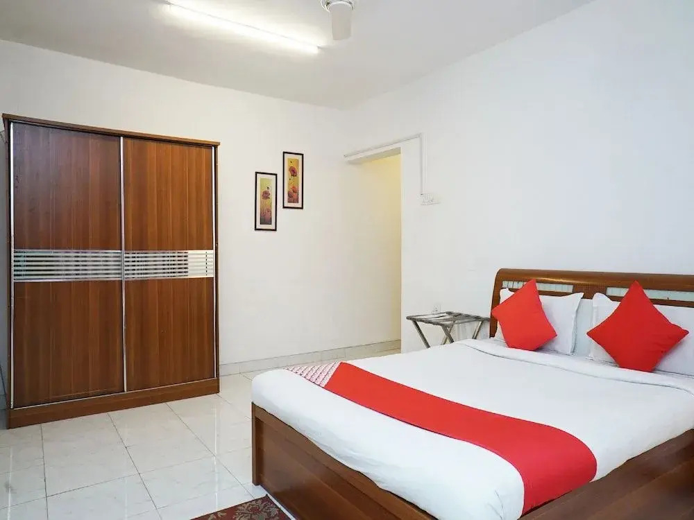 OYO 23239 10 Blossoms Service Apartments