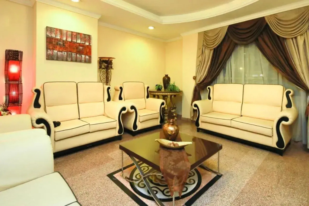 La Villa Hotel