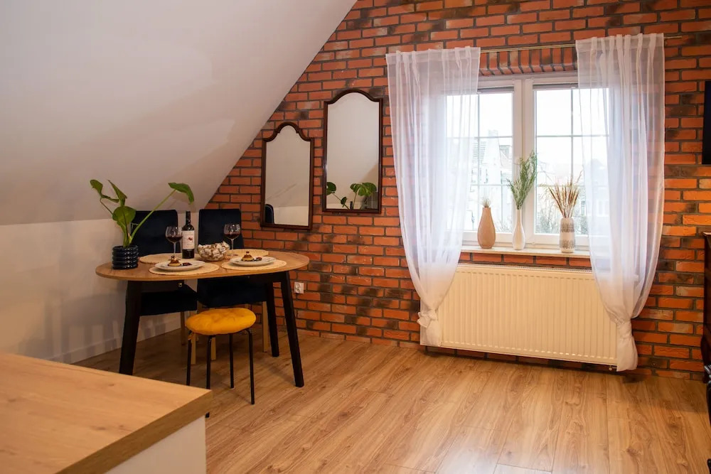Długa 66 Attic
