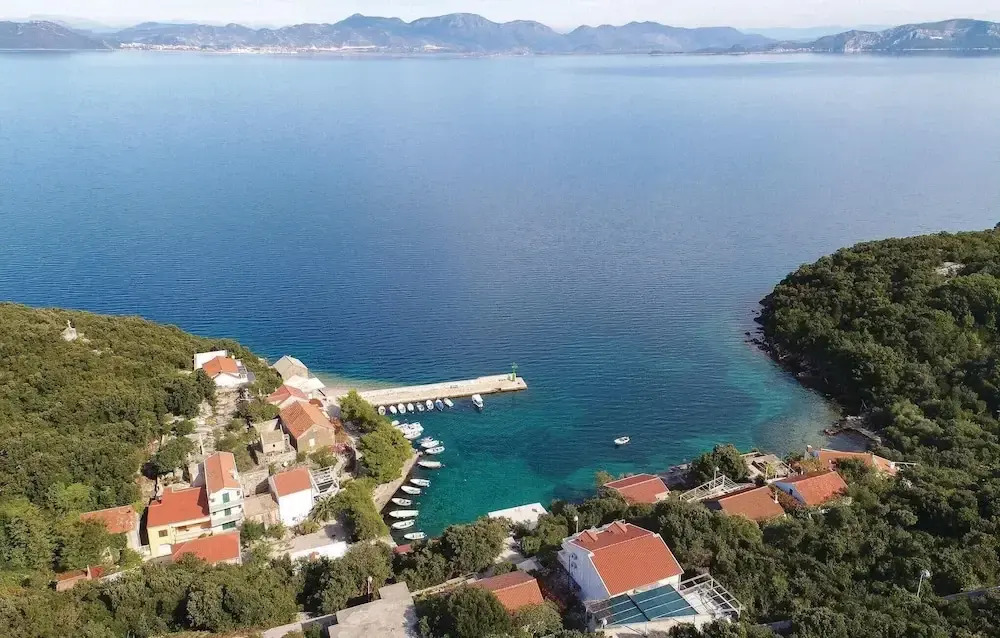 Stunning Home in Crkvice With Wifi and 3 Bedrooms