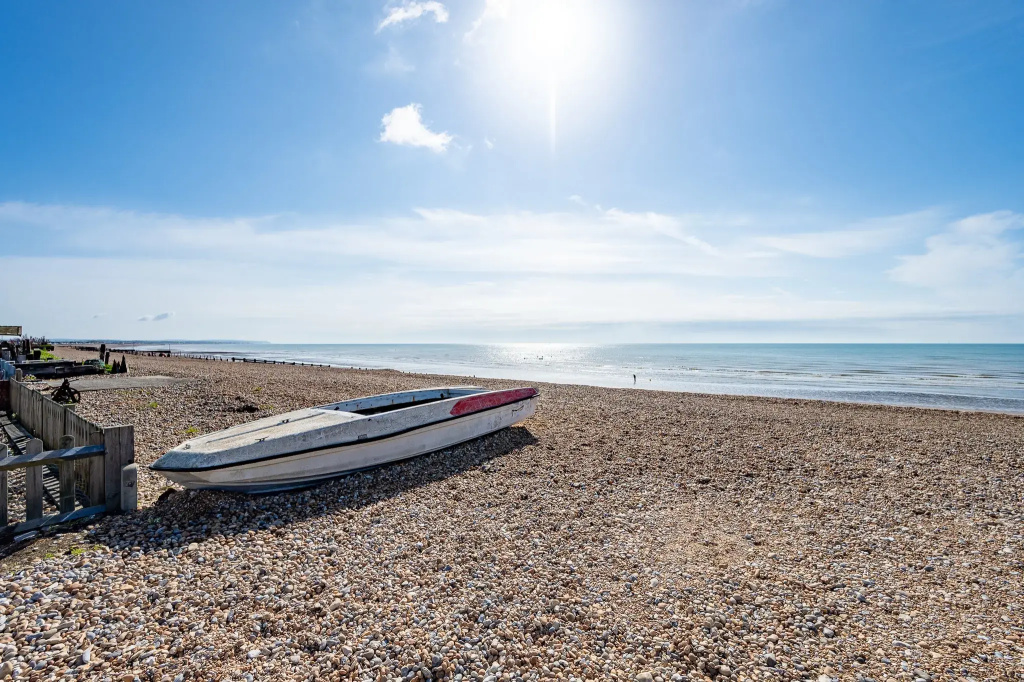 Escape to Paradise at Pevensey Bay Holiday Park