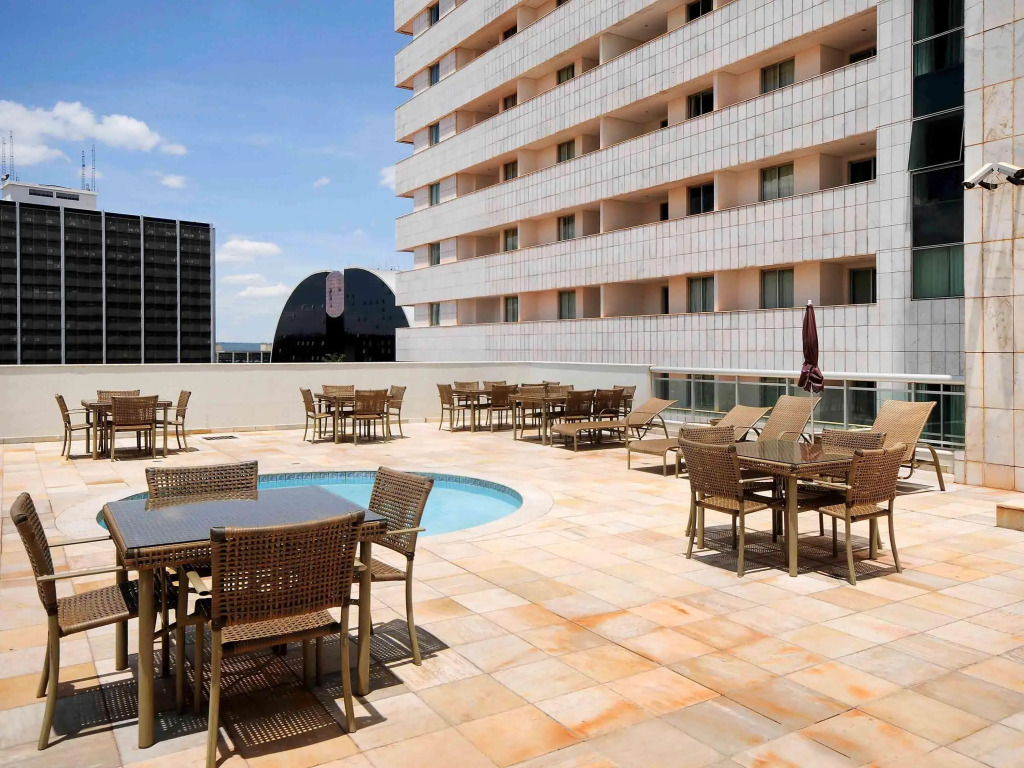 FLAT NO MERCURE BRASÍLIA LIDER, COM LIMPEZA DIÁRIA GRÁTIS, AO LADO DA ESPLANADA DOS MINISTÉRIOS, ESTÁDIO MANÉ GARRINCHA E CENTRO DE CONVENÇÕES, COM PISCINA, ACADEMIA, RESTAURANTE, RECEPÇÃO 24HS By REI DOS FLATS