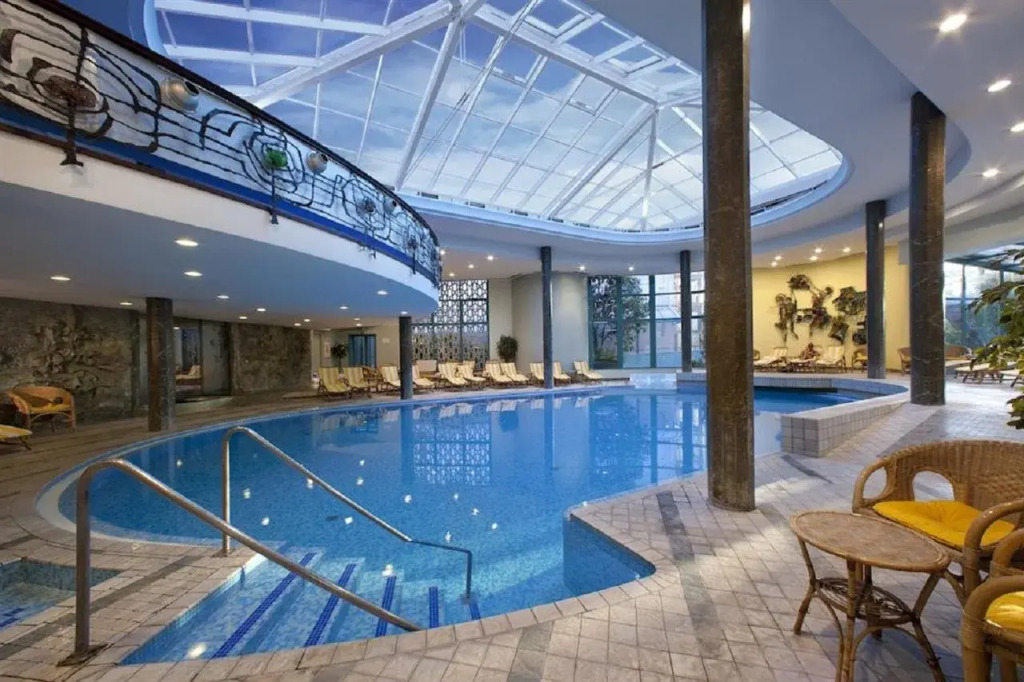 Hotel Bristol Buja