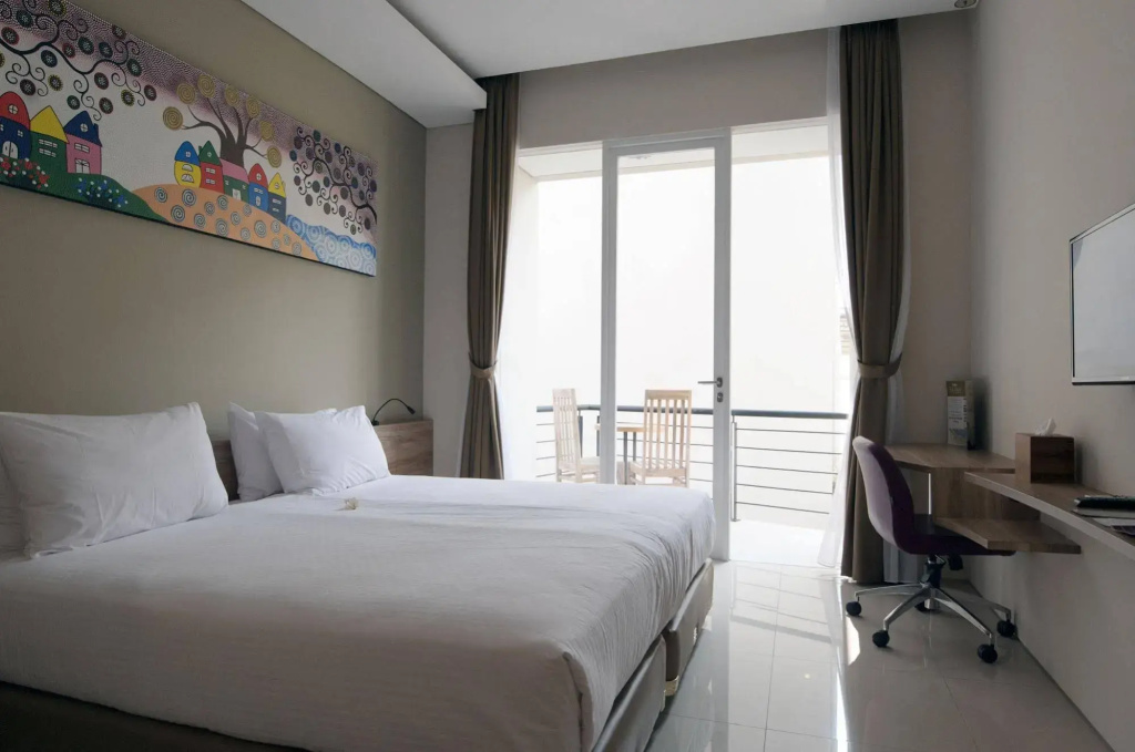 Mahogany Hotel