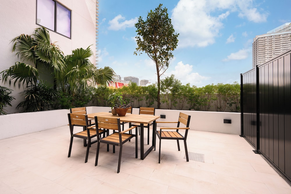 Sense28 Edgewater, an AvantStay Hotel