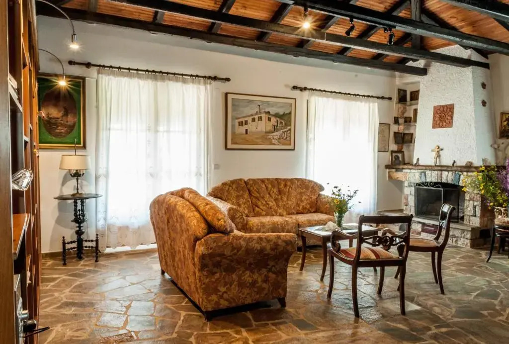 Pontinos Villa