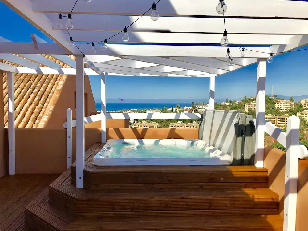 The Penthouse Club Marbella With hot tub