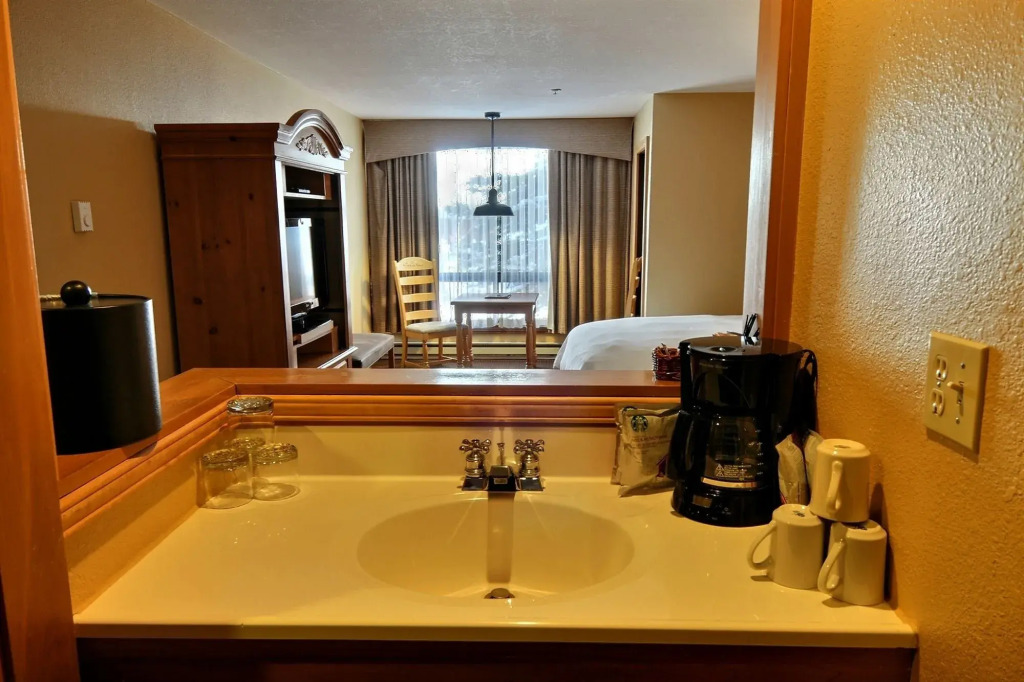 Huntley Lodge at Big Sky Resort
