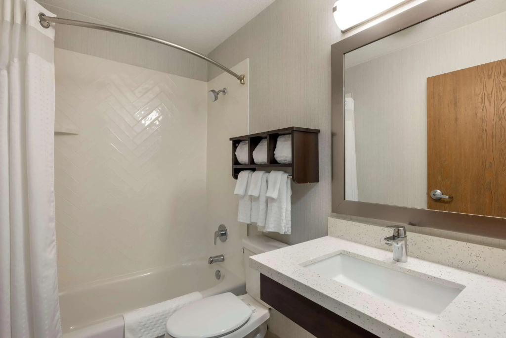 Best Western Watertown Inn & Suites