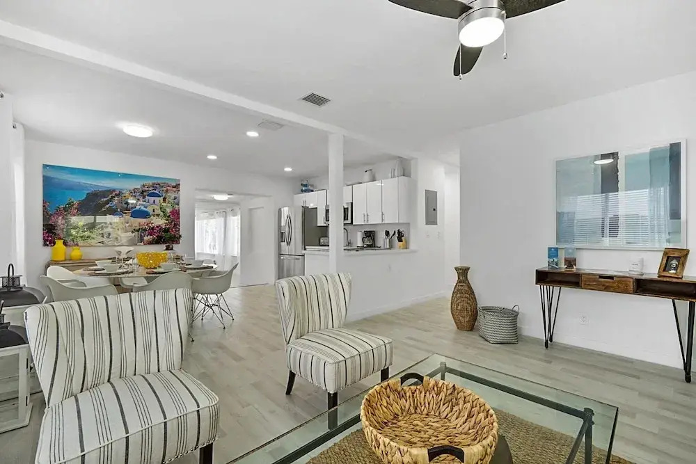 Santorini House - 3 Bed 2 Bath in Wilton Manors - Walking Distance to Wilton Drive