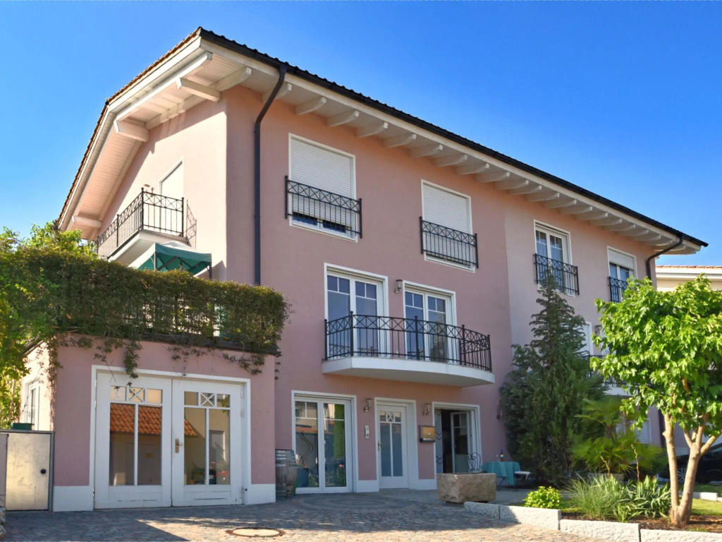 Charming Apartment With Terrace in Deggendorf