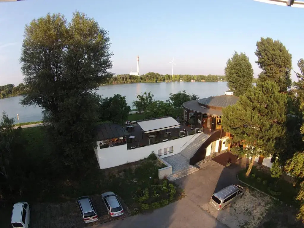 River Lodge