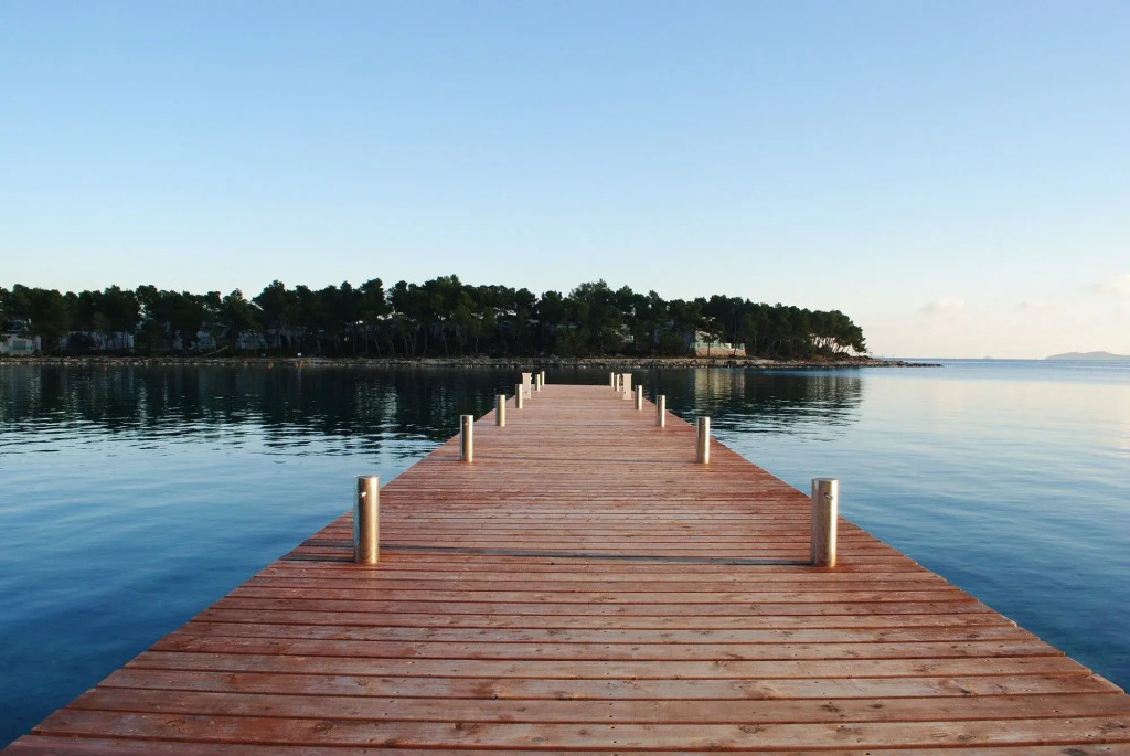 Crvena Luka Resort