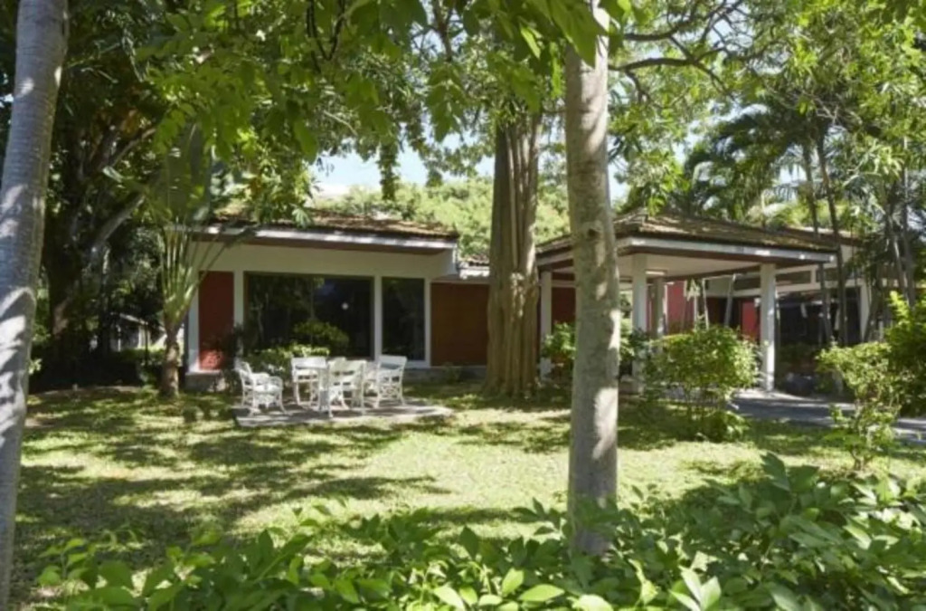 Villa Navin Beach Residence