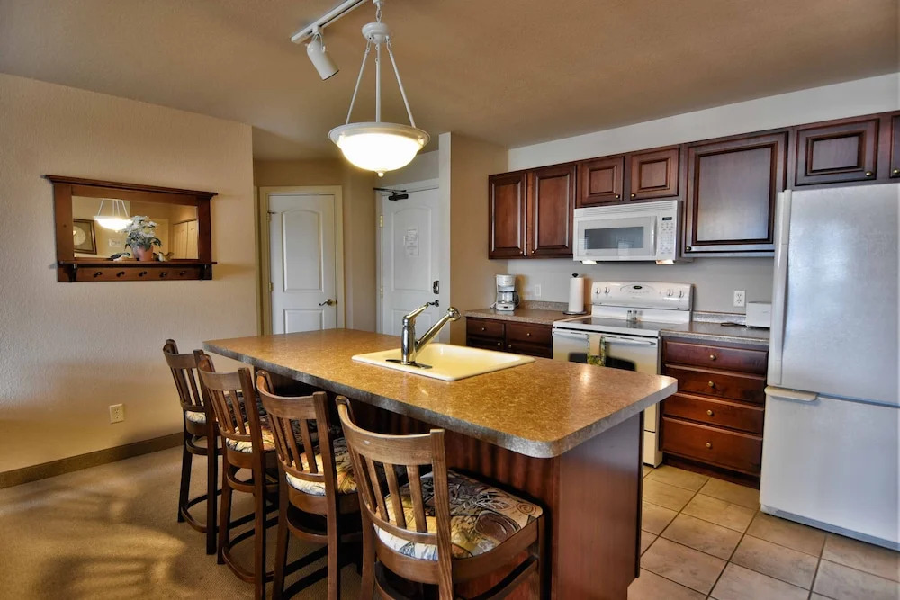 Unit 317 Tagalong Condo