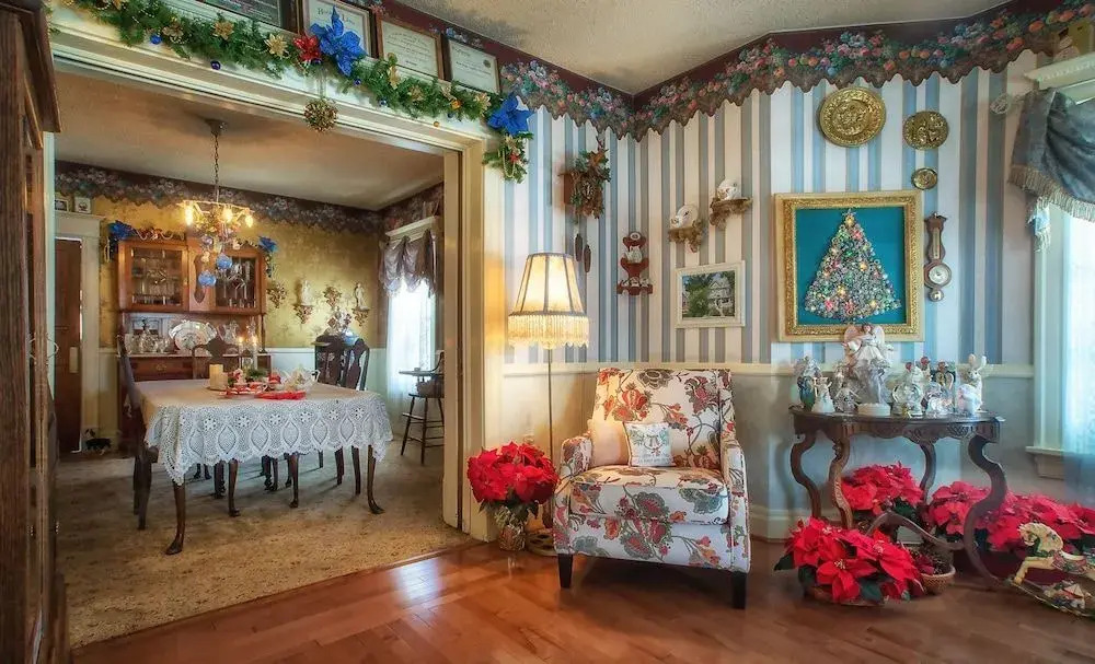 Holden House 1902 Bed & Breakfast Inn