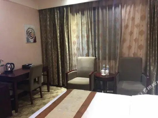 Yuanhe Holiday Hotel