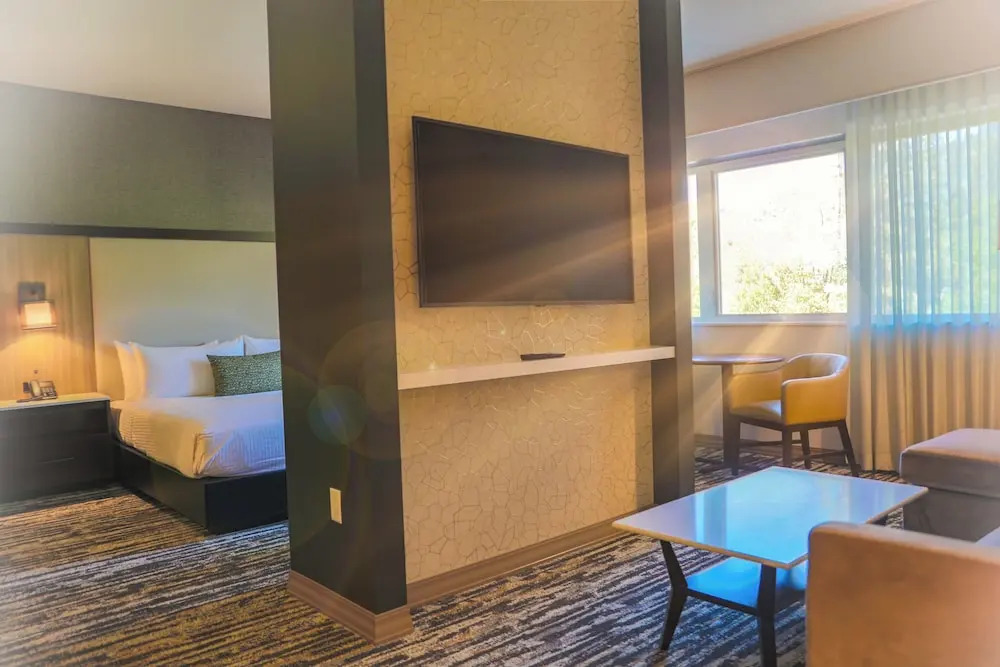 The Hotel at Black Oak Casino Resort