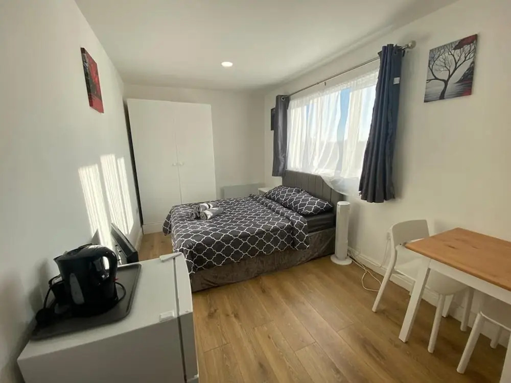 Comfortable Homely Studio Flat in Wembley