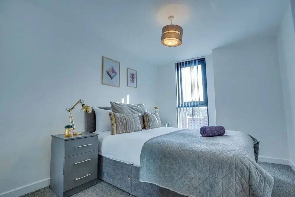 Sheffield 11th Floor City View Apartment