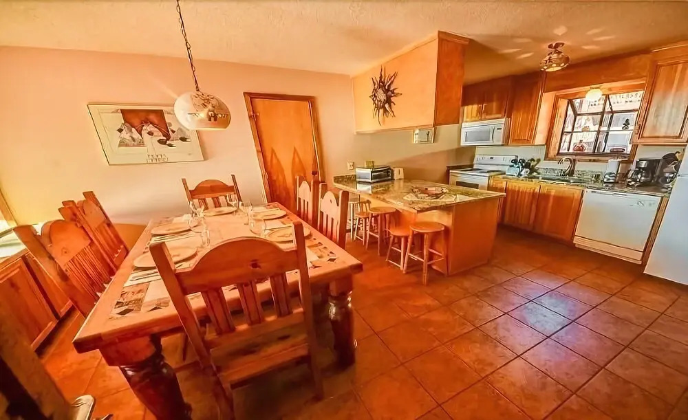The Lifts #a-2 - 2 Bedroom Plus Loft 3 Bedrooms 3 Bathrooms Condo
