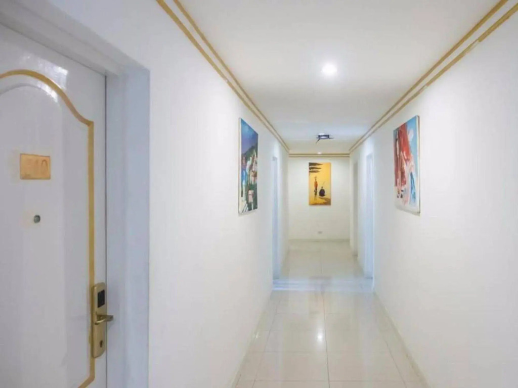 Khurana Inn