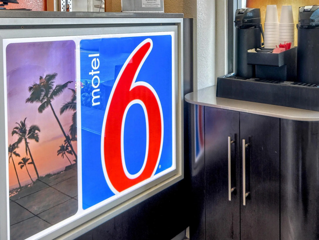 Motel 6-Fresno, CA - Blackstone North