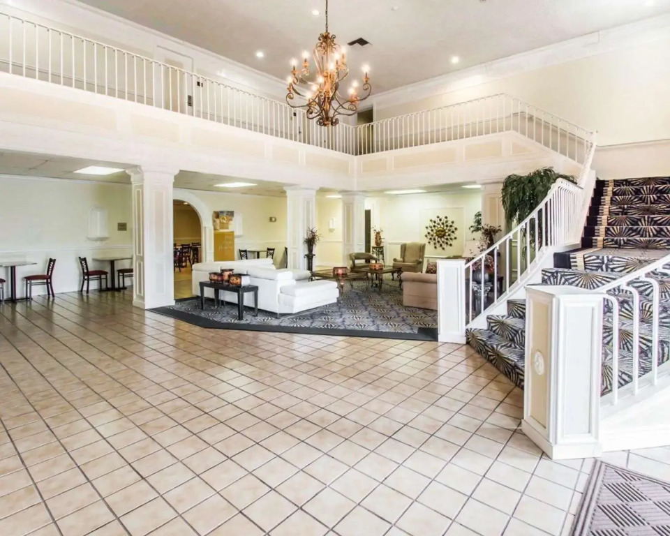 B&B HOTEL Jacksonville Airport - Newly Renovated