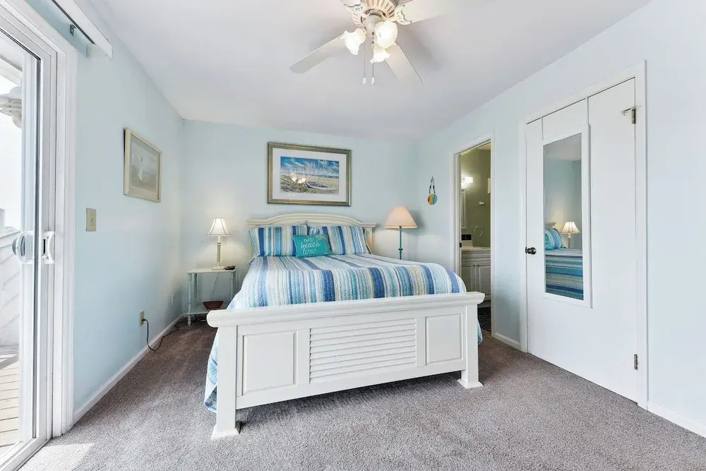 Fernandina Beach Vacation Rental: Steps to Beach!