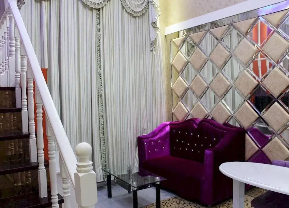 Aoyue Fashion Holiday Hotel