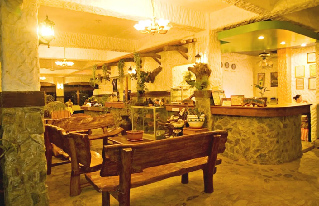 Angelyn's Dive Resort