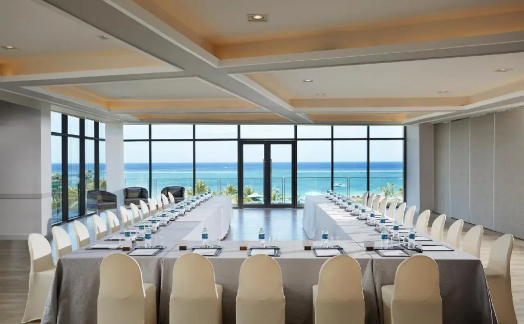 The Lind Boracay