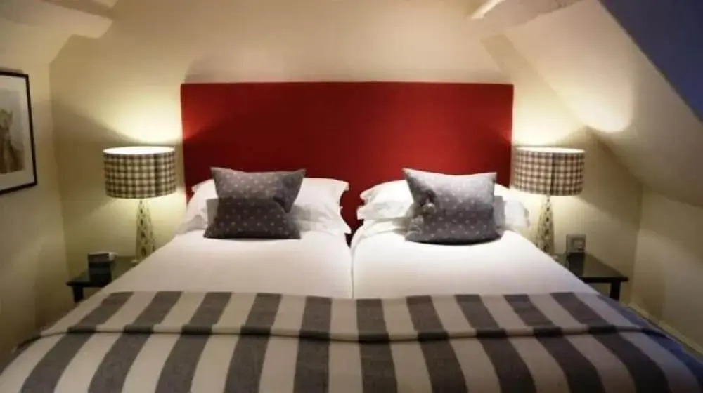 The Hare & Hounds Hotel