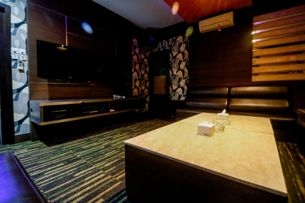 RedDoorz Plus near DC Mall Batam