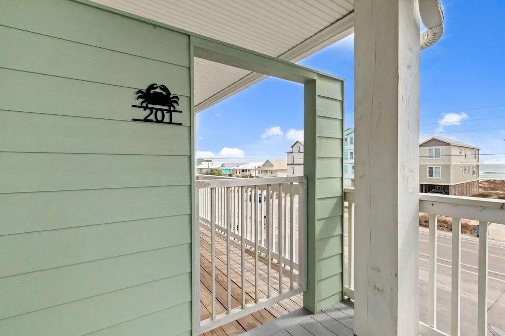 Spacious 3BR 2BA Gulf Views Dock and Boat Launch