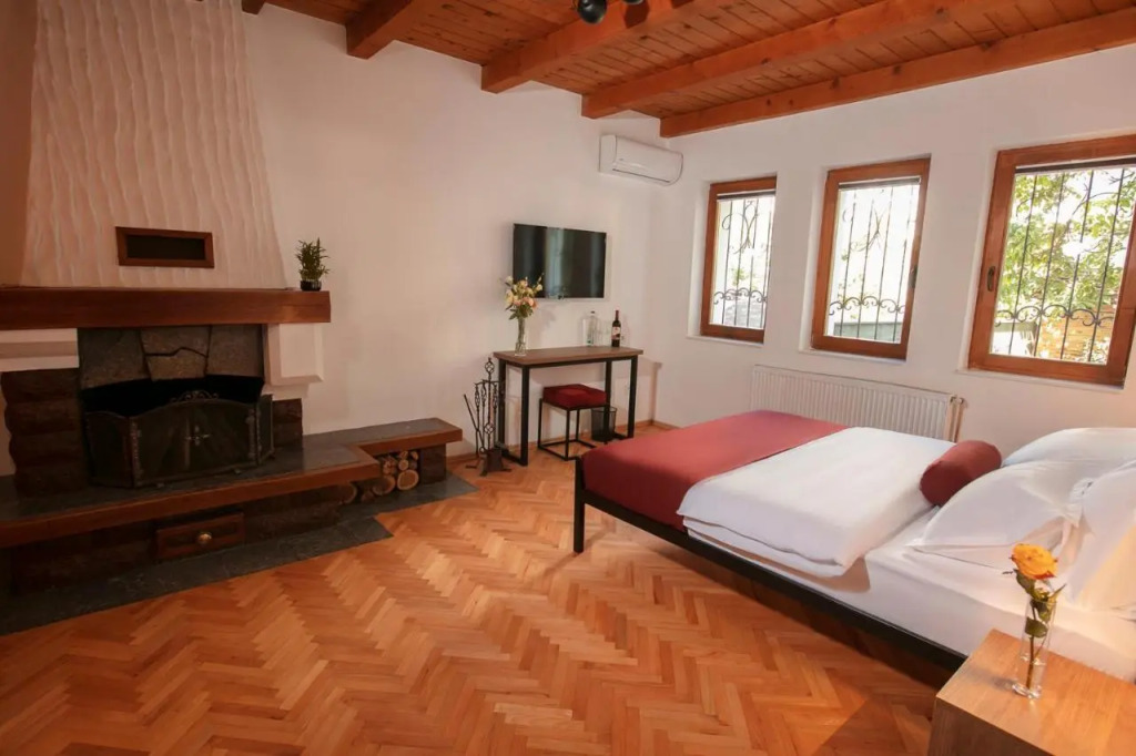 Grand Boutique Hotel